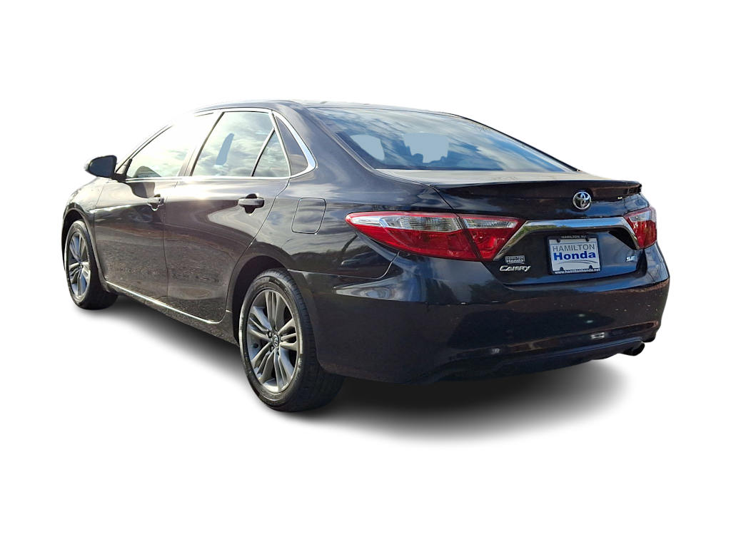 2017 Toyota Camry SE 23