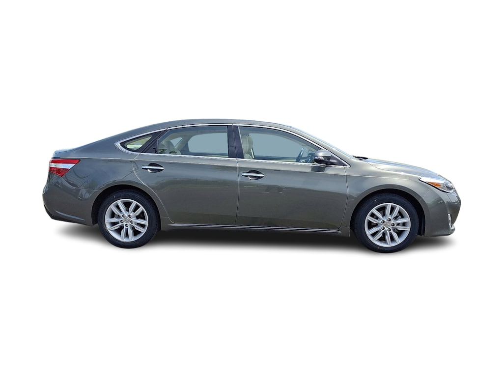 2014 Toyota Avalon XLE 23