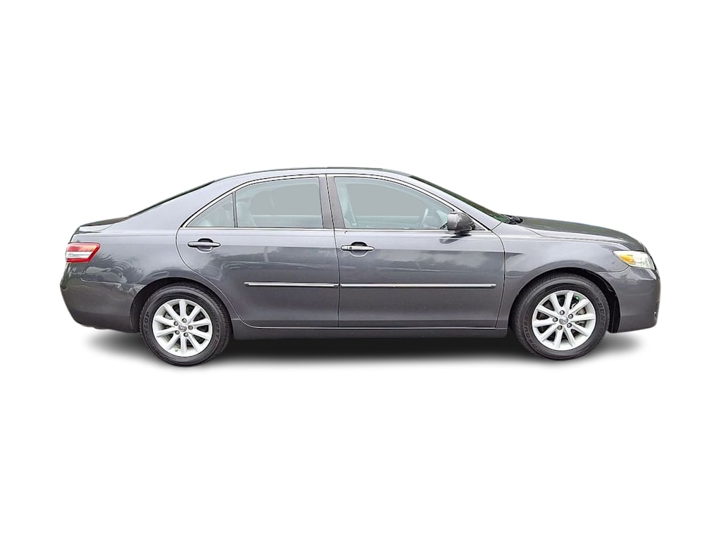 Thumbnail: 2010 Toyota Camry - 16