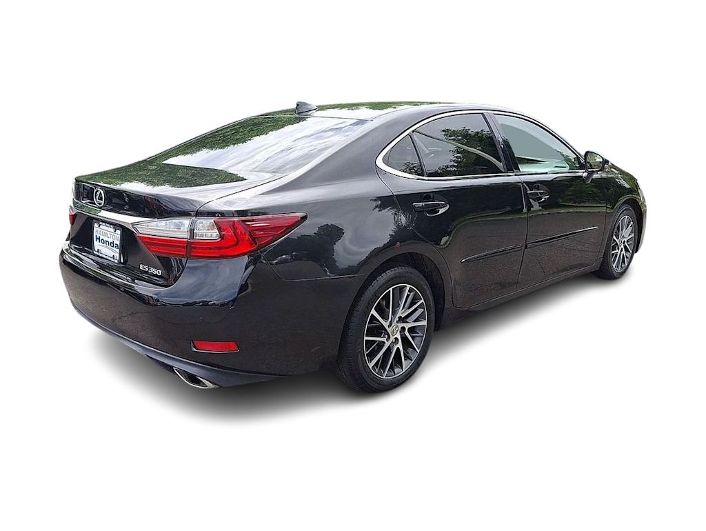 Thumbnail: 2017 Lexus ES - 16
