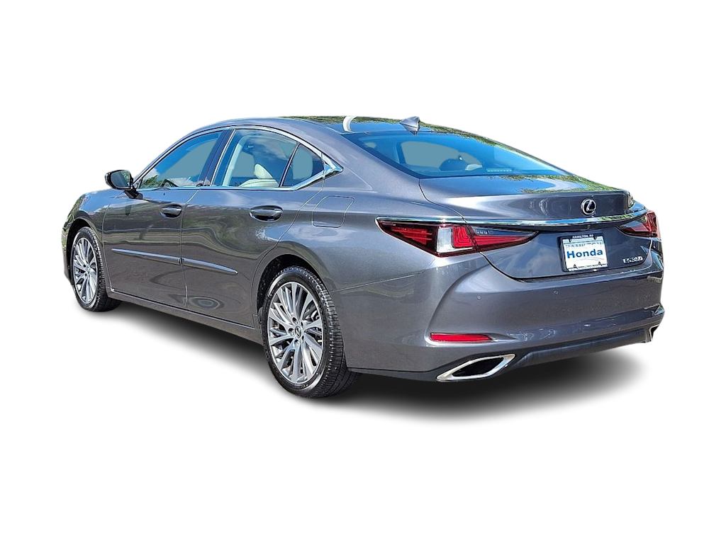 Thumbnail: 2019 Lexus ES - 4