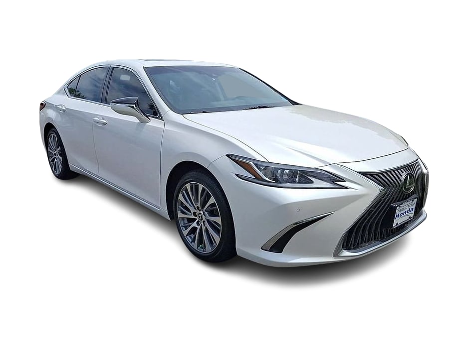 Thumbnail: 2020 Lexus ES - 13