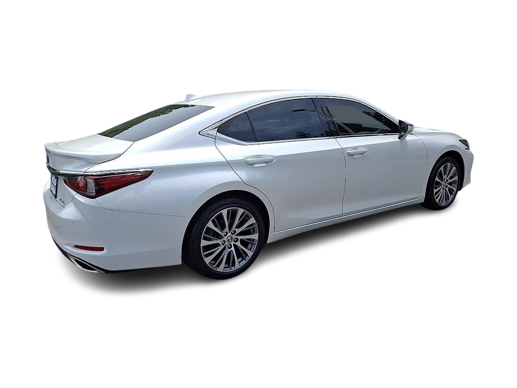 Thumbnail: 2020 Lexus ES - 15