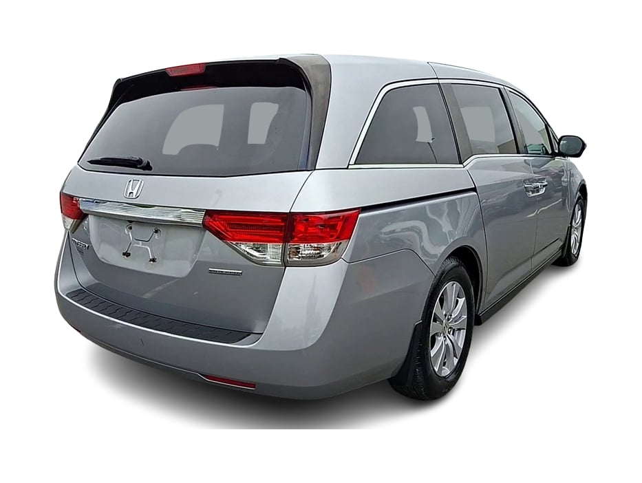 2016 Honda Odyssey SE 17