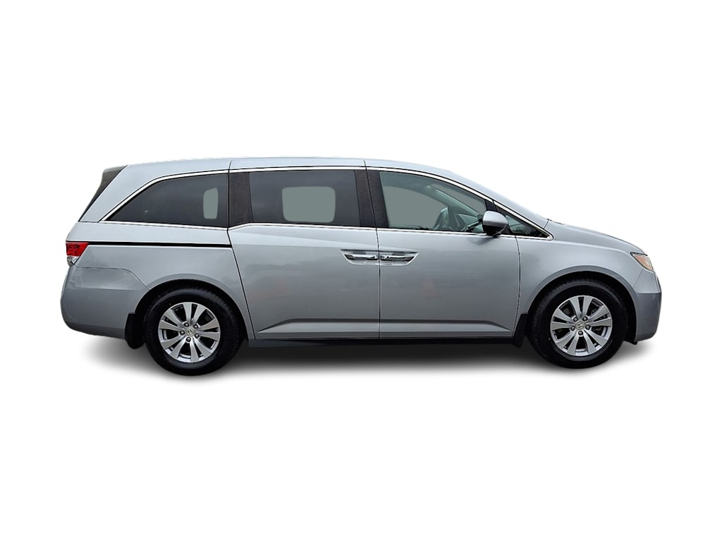2016 Honda Odyssey SE 26