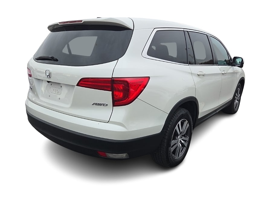 Thumbnail: 2016 Honda Pilot - 16