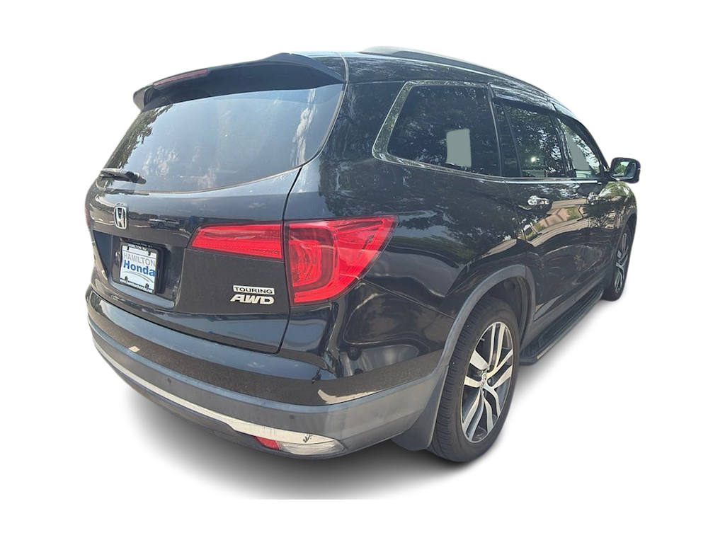 Thumbnail: 2017 Honda Pilot - 15
