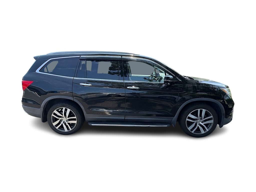 Thumbnail: 2017 Honda Pilot - 14