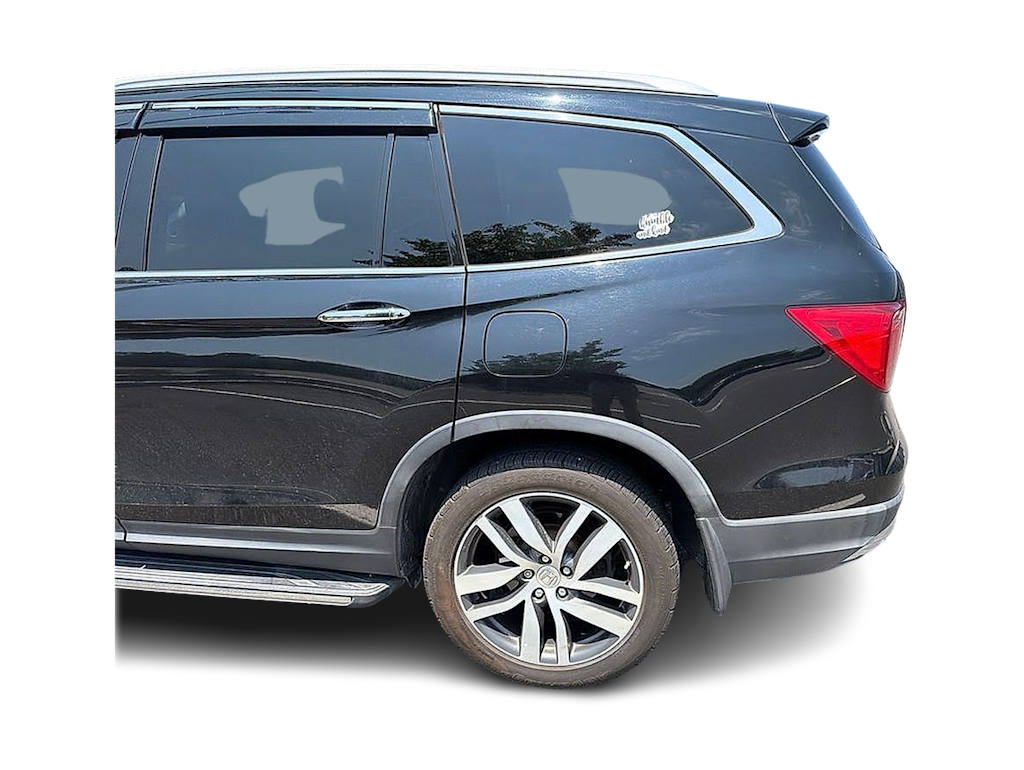 Thumbnail: 2017 Honda Pilot - 16