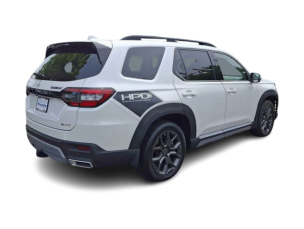 Thumbnail: 2023 Honda Pilot - 16