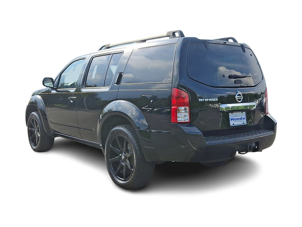 Thumbnail: 2011 Nissan Pathfinder - 3