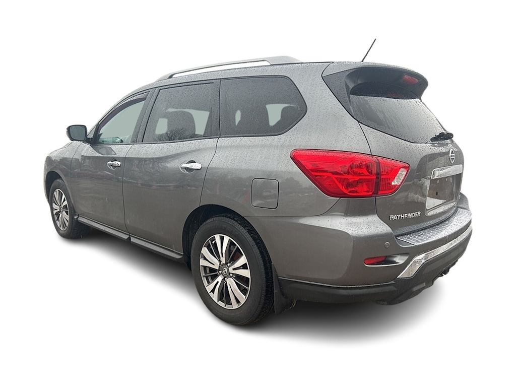 Thumbnail: 2017 Nissan Pathfinder - 3