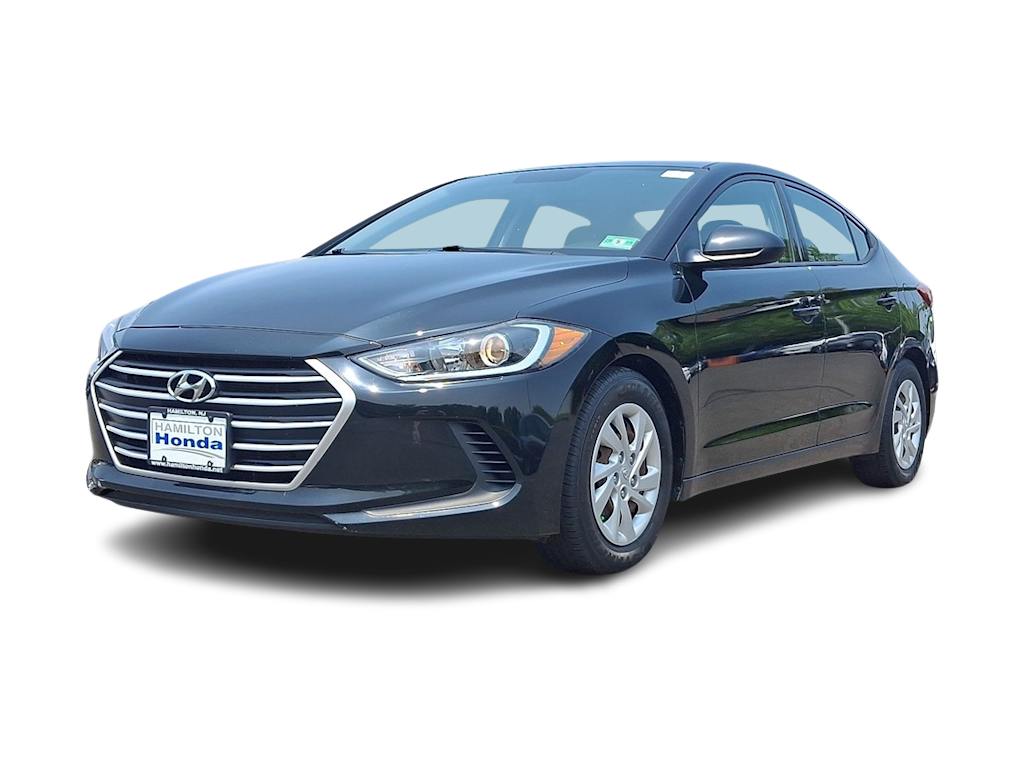 Used 2018 Hyundai Elantra SE with VIN 5NPD74LF1JH289060 for sale in Hudson, WI