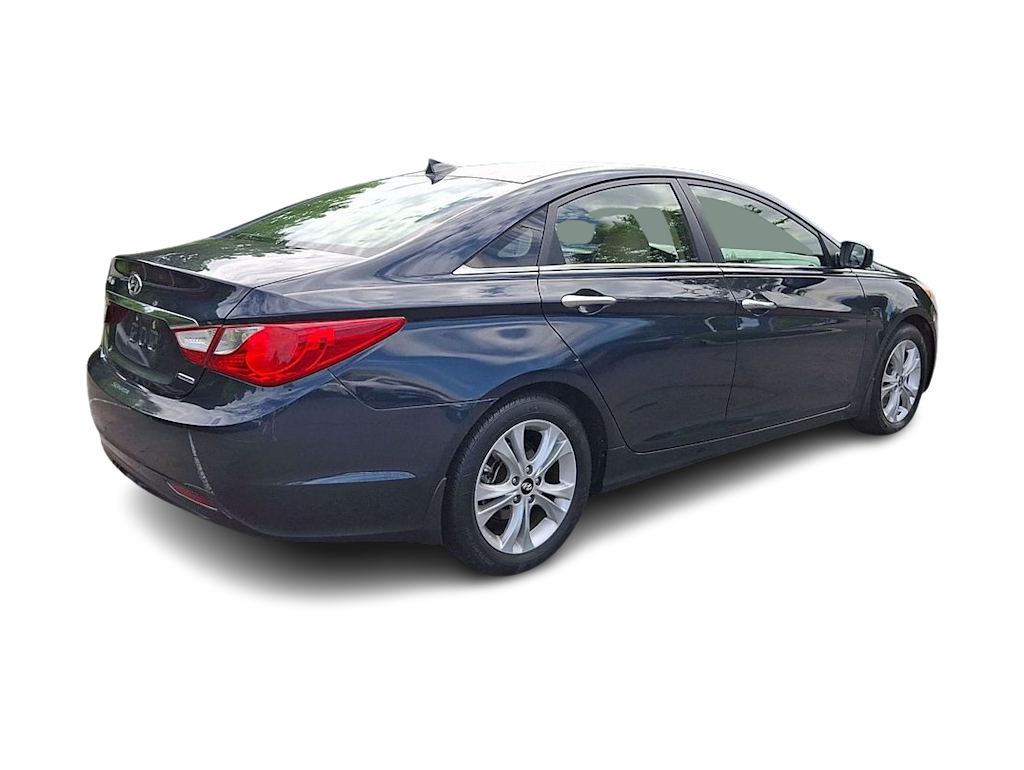 Thumbnail: 2013 Hyundai Sonata - 16