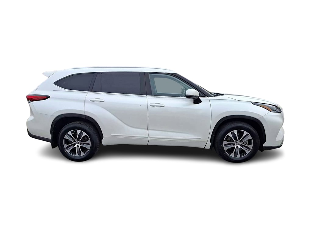 2021 Toyota Highlander XLE 17