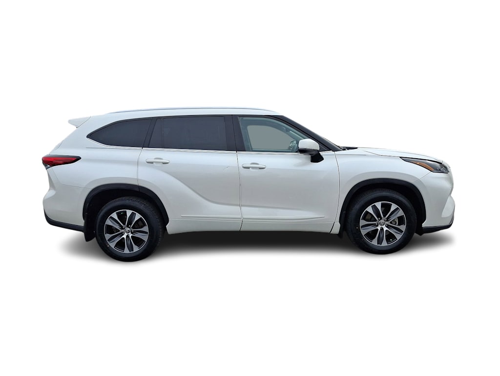 2021 Toyota Highlander XLE 26