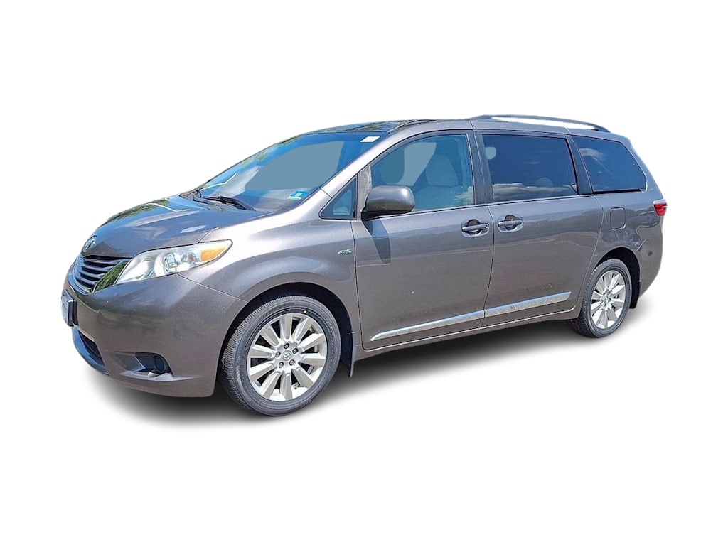 Thumbnail: 2017 Toyota Sienna - 3