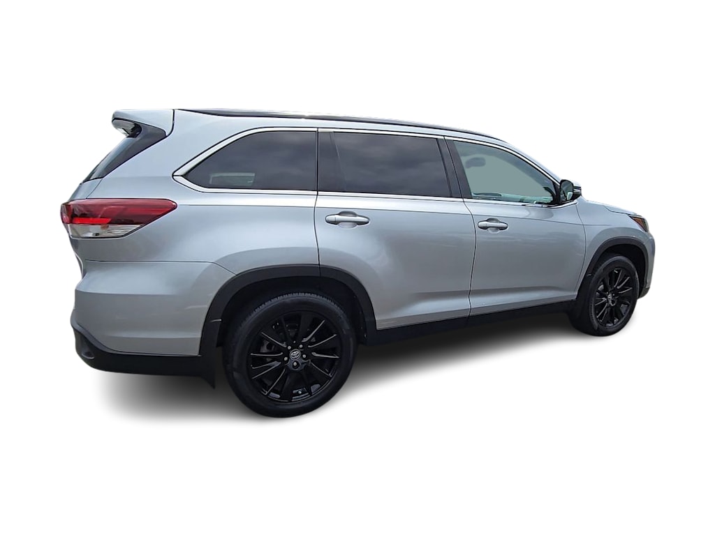 Thumbnail: 2019 Toyota Highlander - 20