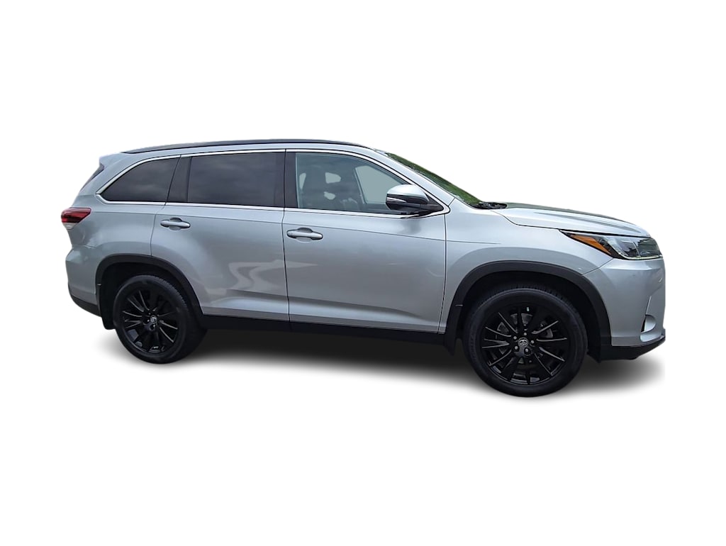 Thumbnail: 2019 Toyota Highlander - 21