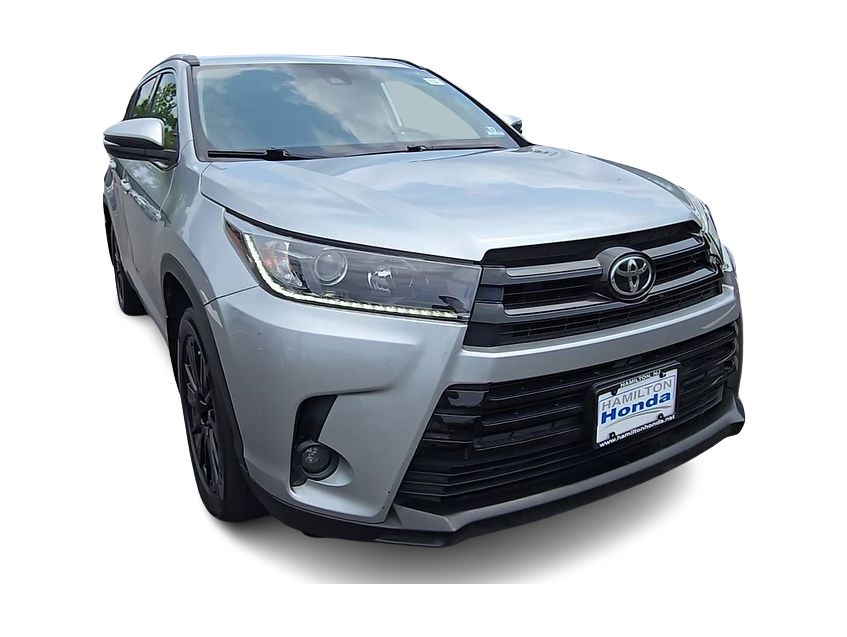 Thumbnail: 2019 Toyota Highlander - 17