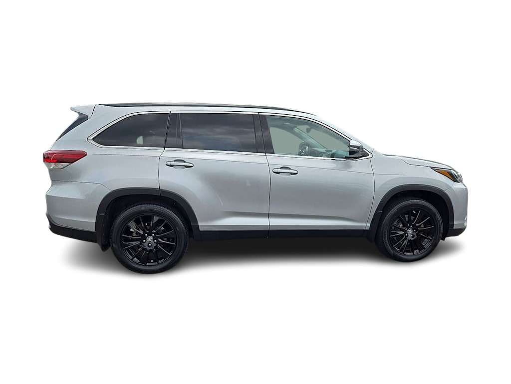 Thumbnail: 2019 Toyota Highlander - 34