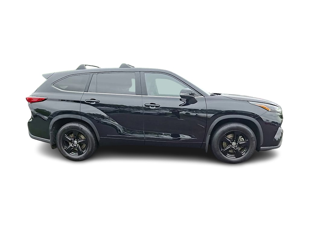 2023 Toyota Highlander LE 17