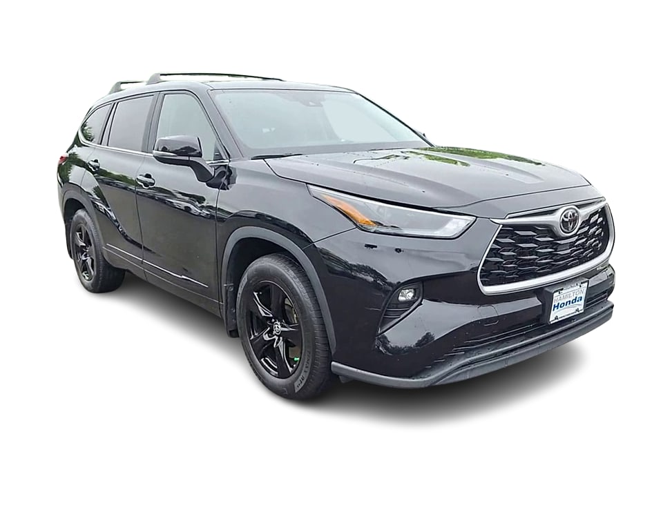 2023 Toyota Highlander LE 14