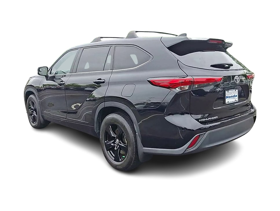 2023 Toyota Highlander LE 4