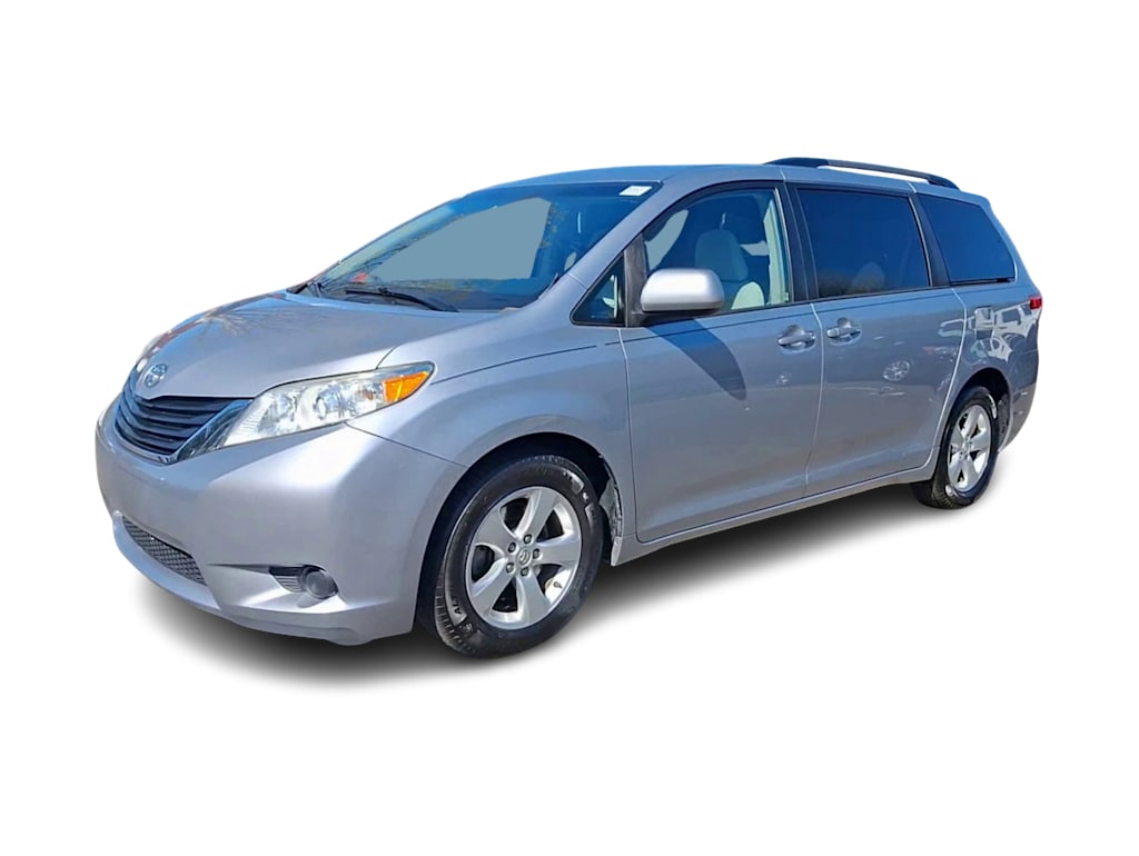 2014 Toyota Sienna LE 15