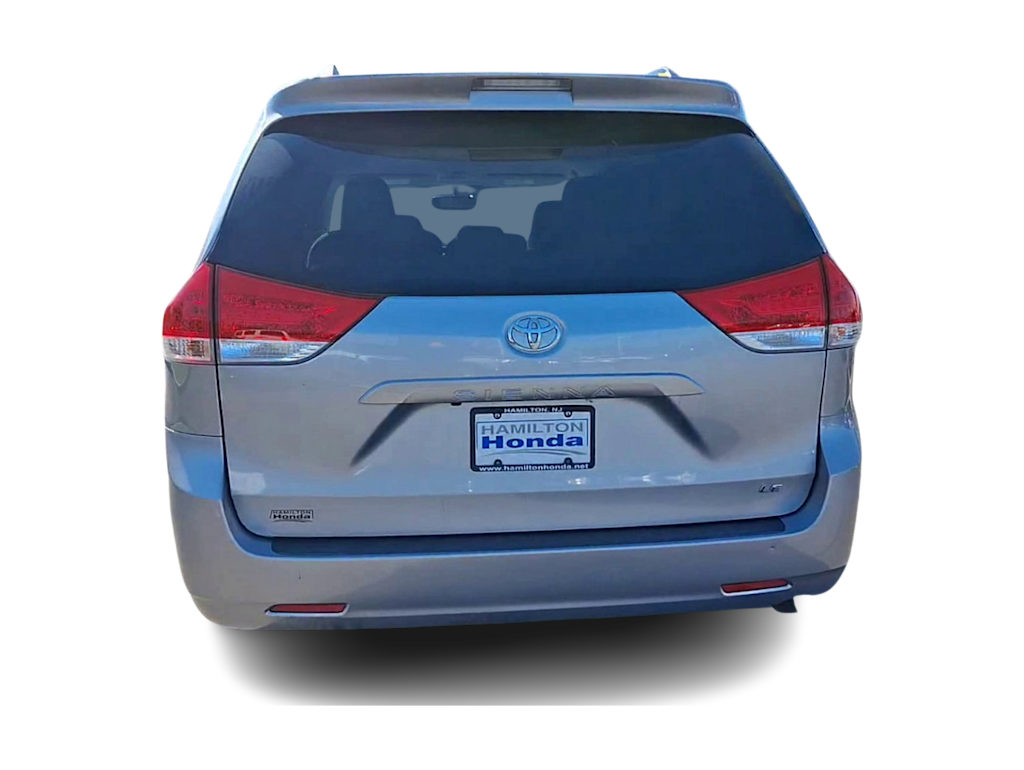 2014 Toyota Sienna LE 5