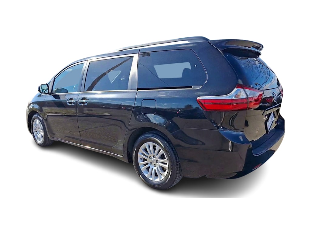 2016 Toyota Sienna XLE 4