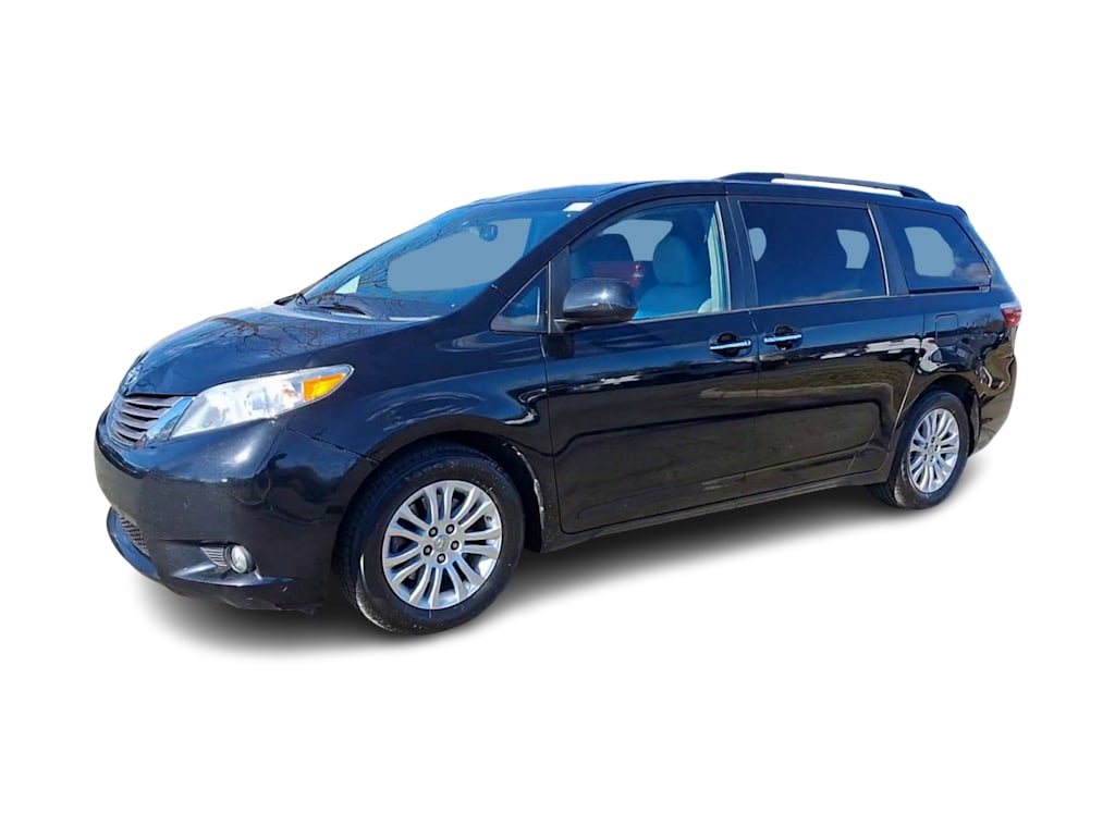 2016 Toyota Sienna XLE 3