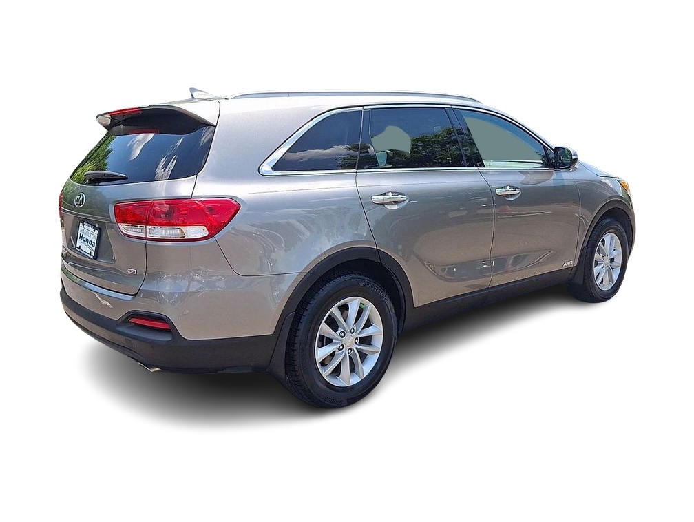 Thumbnail: 2017 Kia Sorento - 16