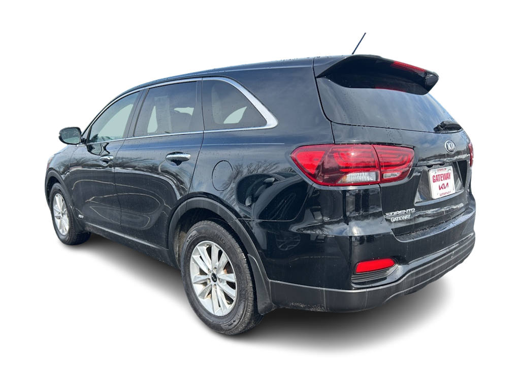 Thumbnail: 2019 Kia Sorento - 3