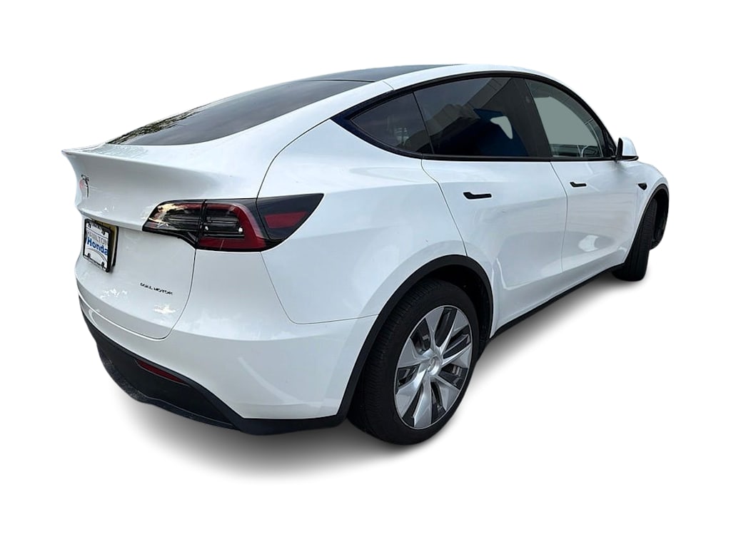 Thumbnail: 2023 Tesla Model Y - 16