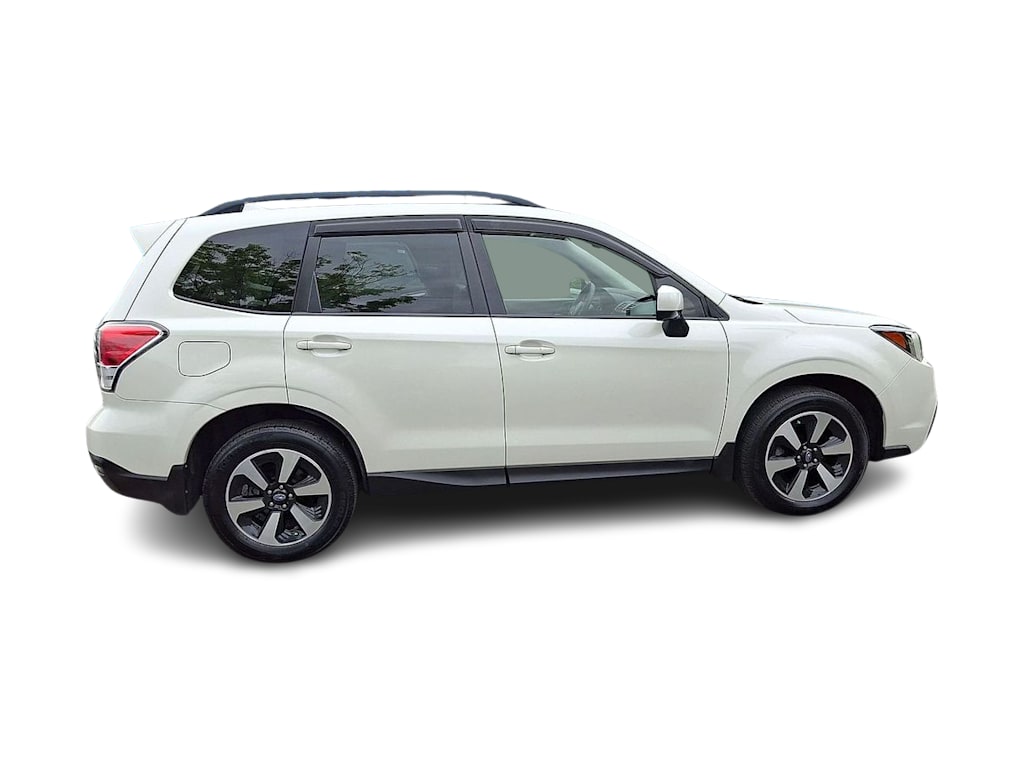 Thumbnail: 2018 Subaru Forester - 17