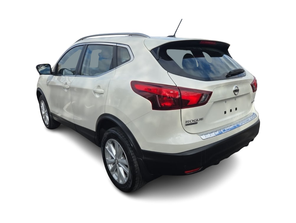 Thumbnail: 2019 Nissan Rogue Sport - 4