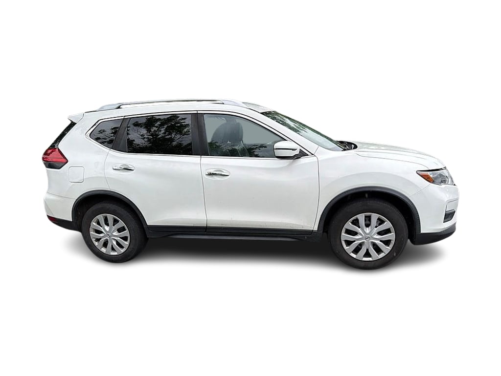 Thumbnail: 2017 Nissan Rogue - 15