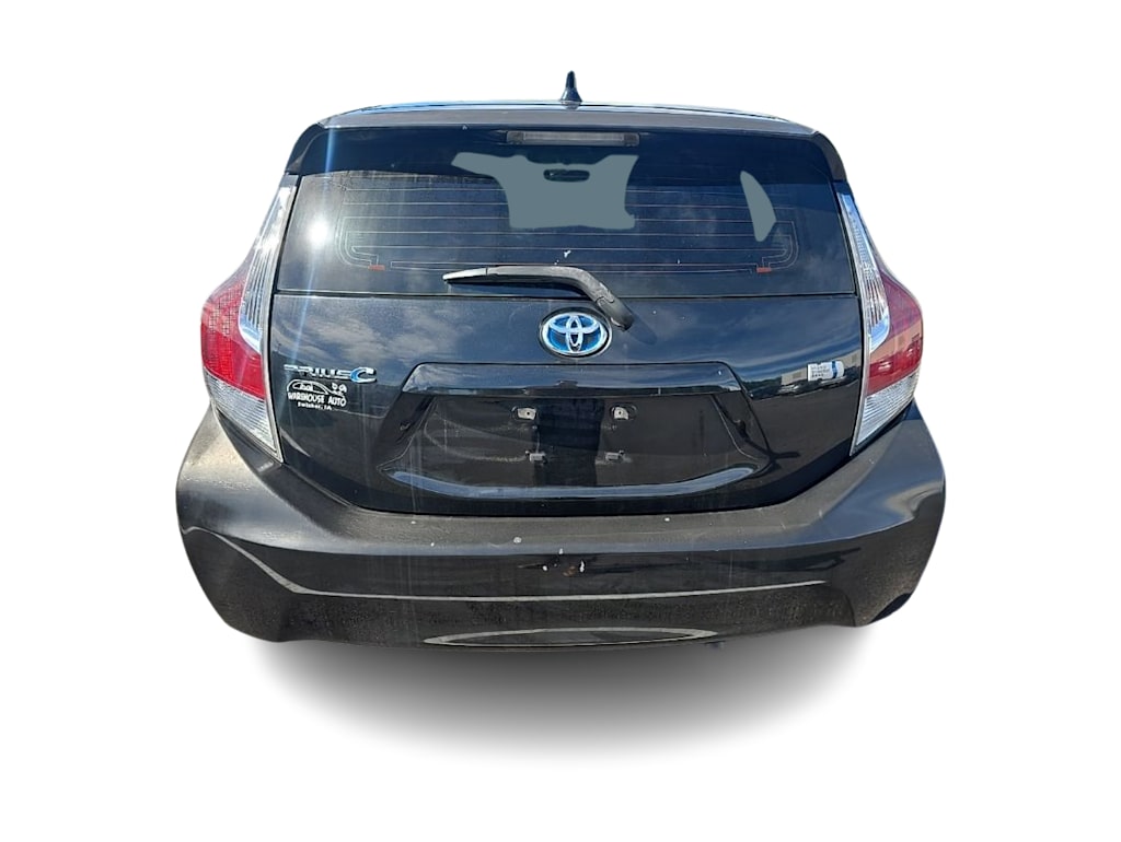 Thumbnail: 2016 Toyota Prius c - 4