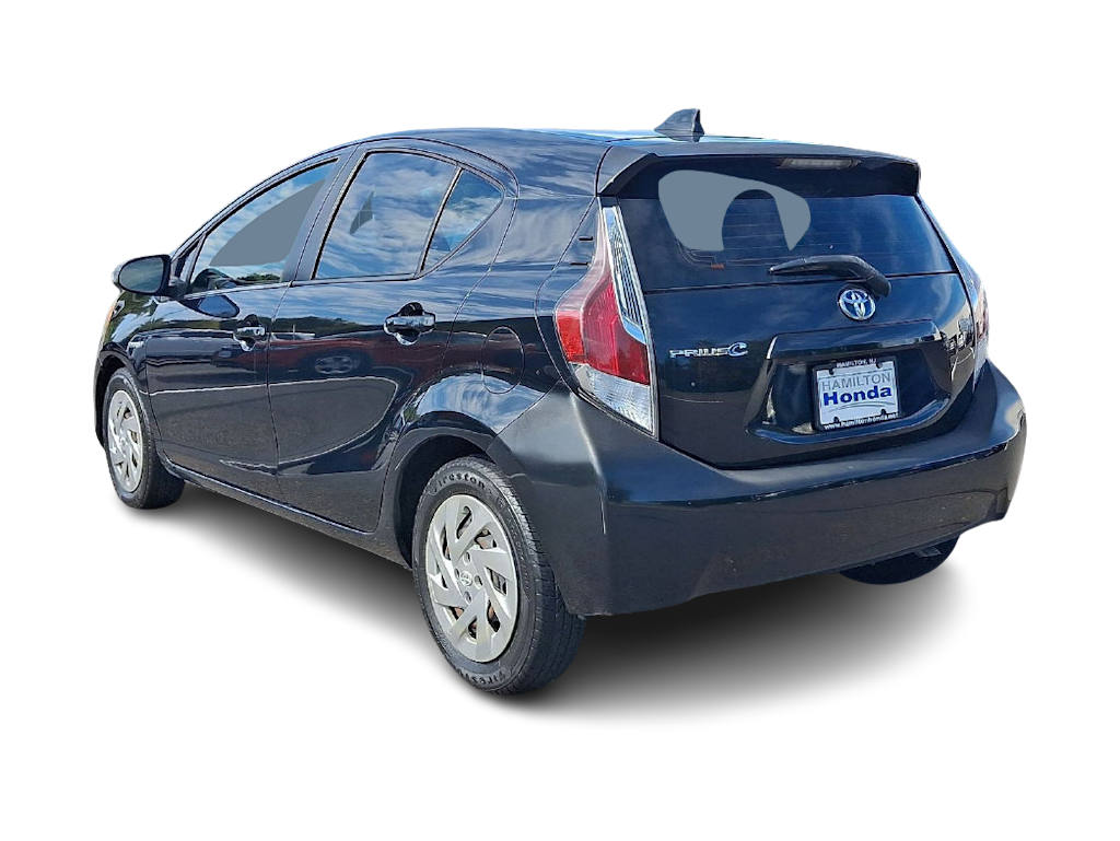 Thumbnail: 2016 Toyota Prius c - 24