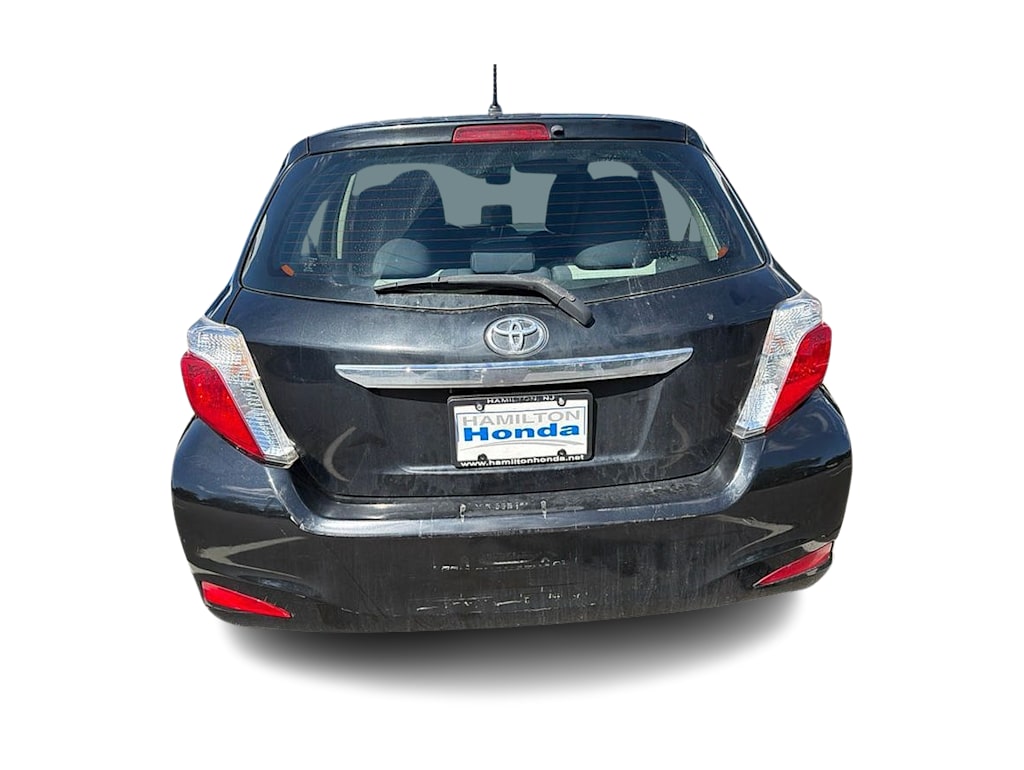 Thumbnail: 2013 Toyota Yaris - 15
