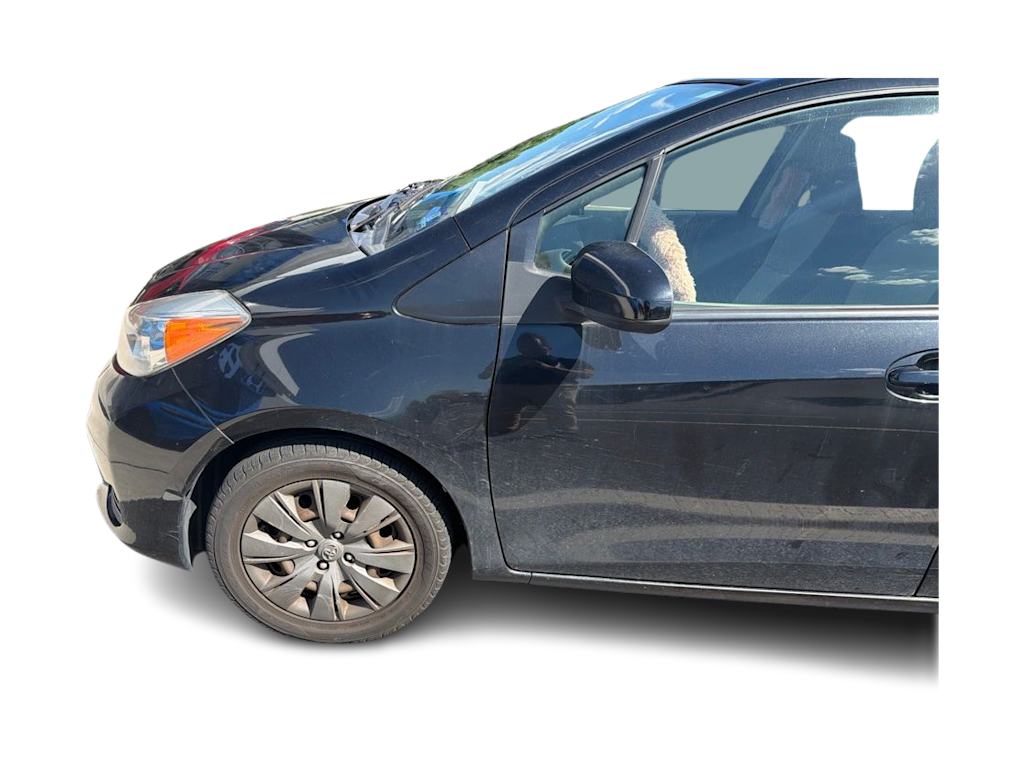Thumbnail: 2013 Toyota Yaris - 2