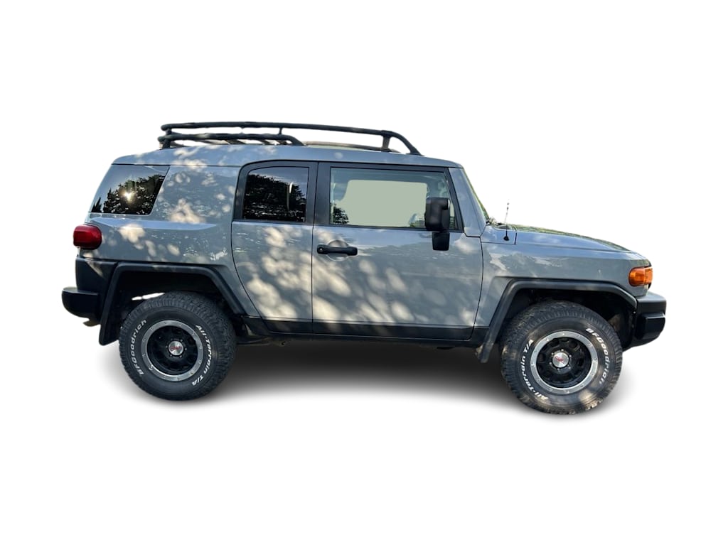 Thumbnail: 2013 Toyota FJ Cruiser - 13