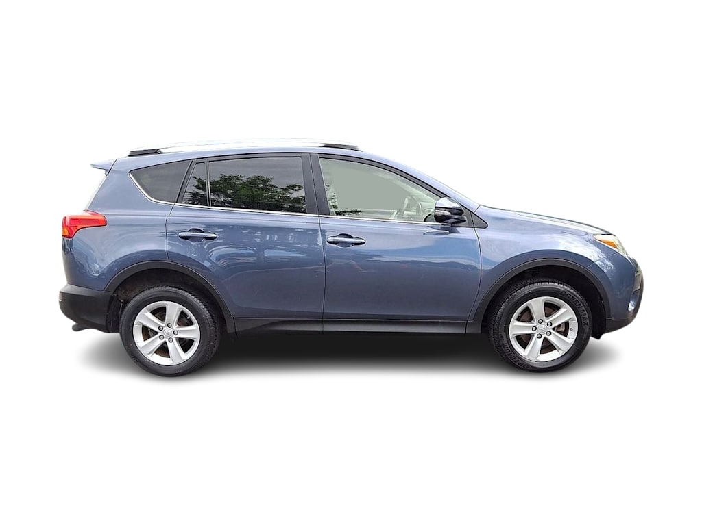 Thumbnail: 2014 Toyota RAV4 - 16