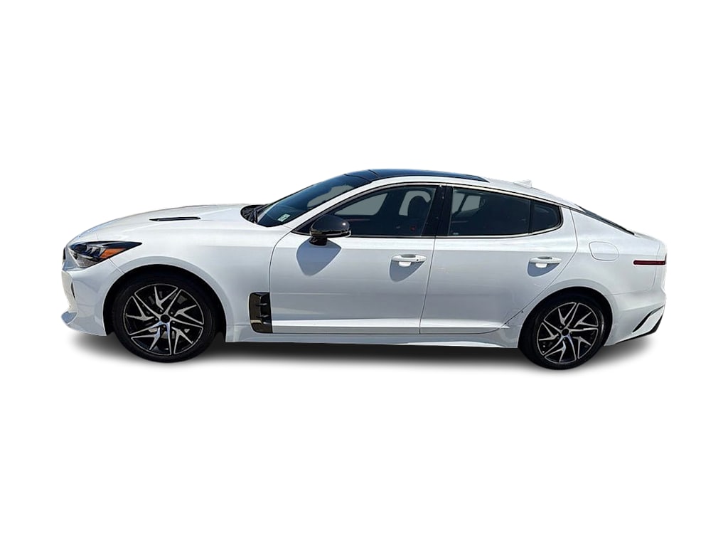 Thumbnail: 2022 Kia Stinger - 16