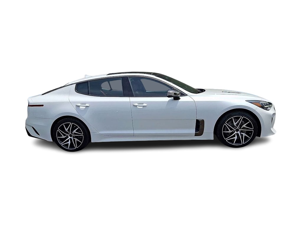 Thumbnail: 2022 Kia Stinger - 16