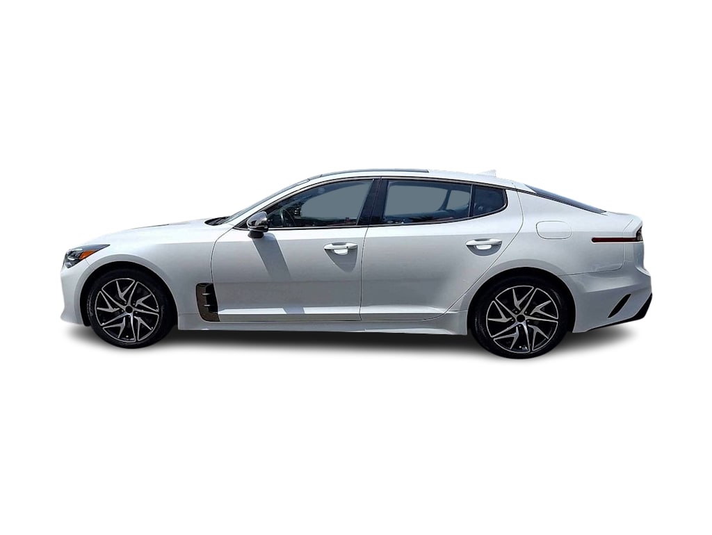 Thumbnail: 2022 Kia Stinger - 14