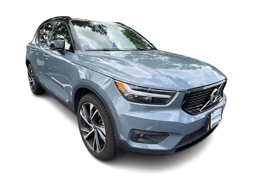 Thumbnail: 2021 Volvo XC40 - 14
