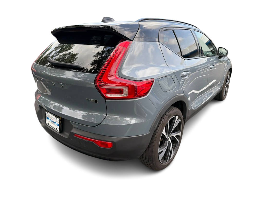 Thumbnail: 2021 Volvo XC40 - 15