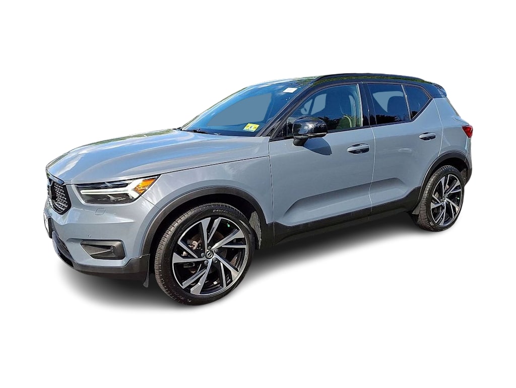 Thumbnail: 2021 Volvo XC40 - 3